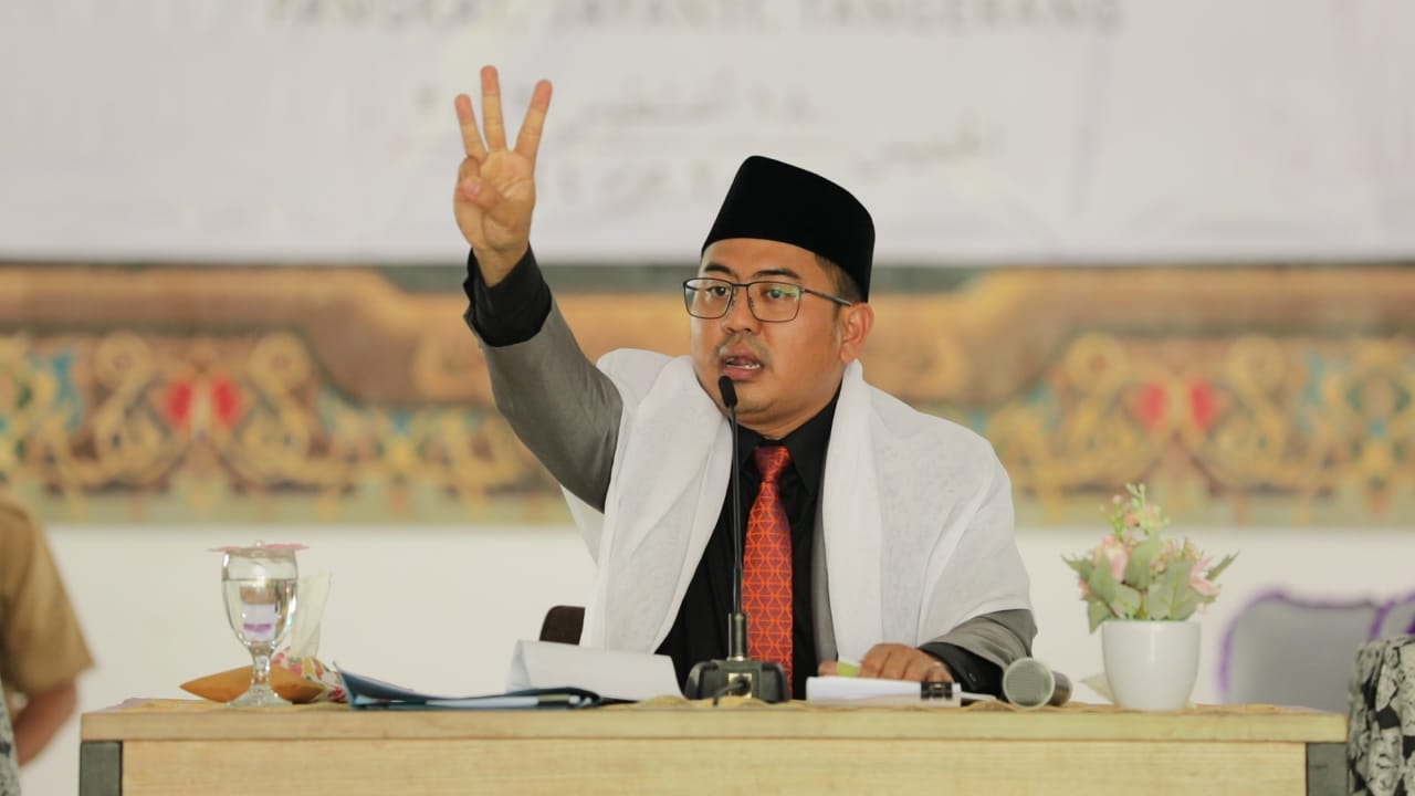 3 Makna “AHL AL-‘IZZAH”