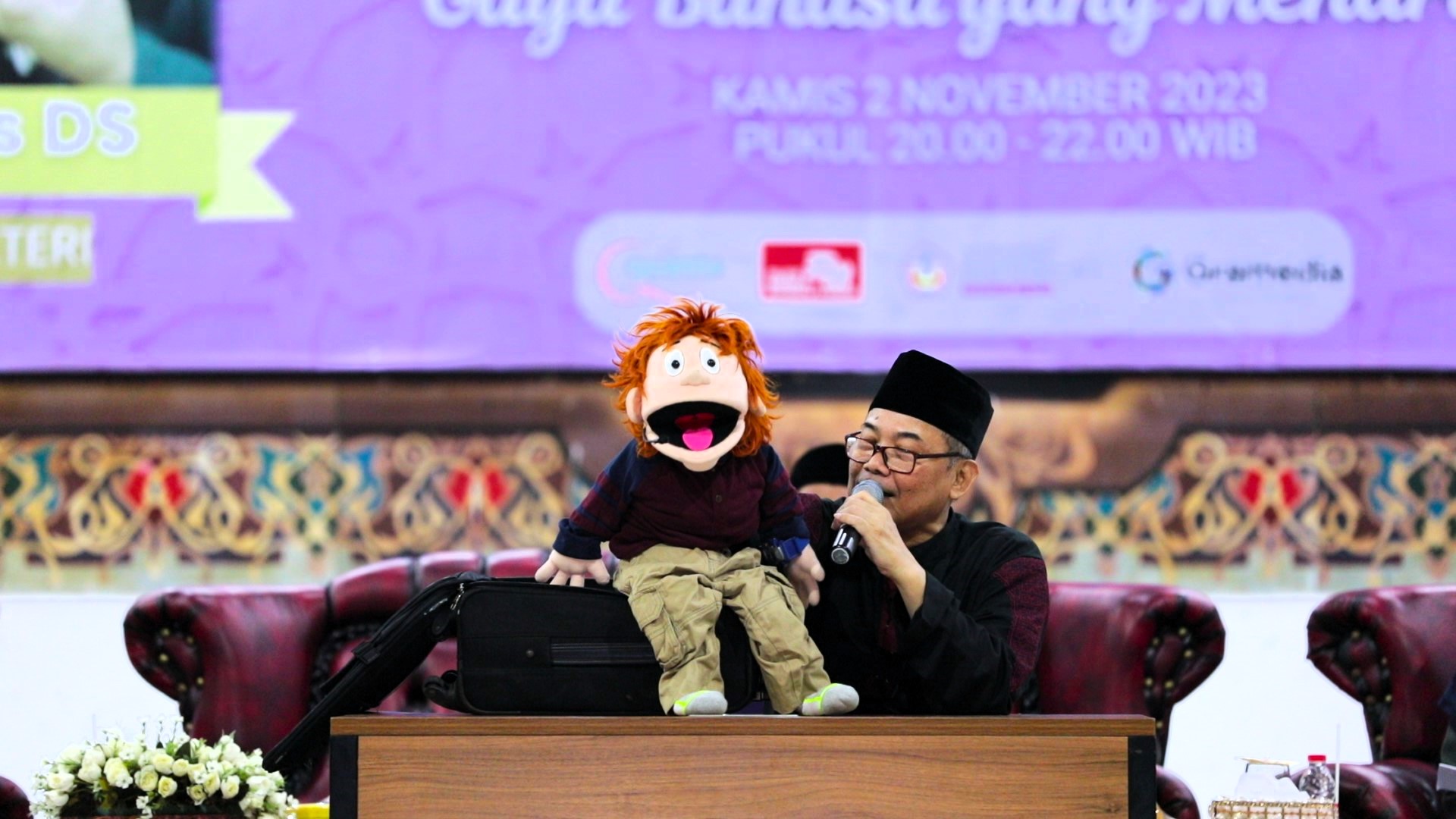 Agus DS Pendongeng Nasional, “<em>Aku Merasa Berada di University of Success</em>“