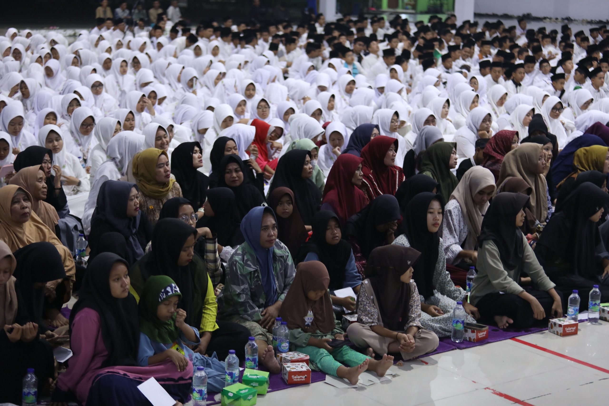 Meraih Hikmah dan Berkah di Malam Asyura dengan Santunan Anak Yatim dan Selawat