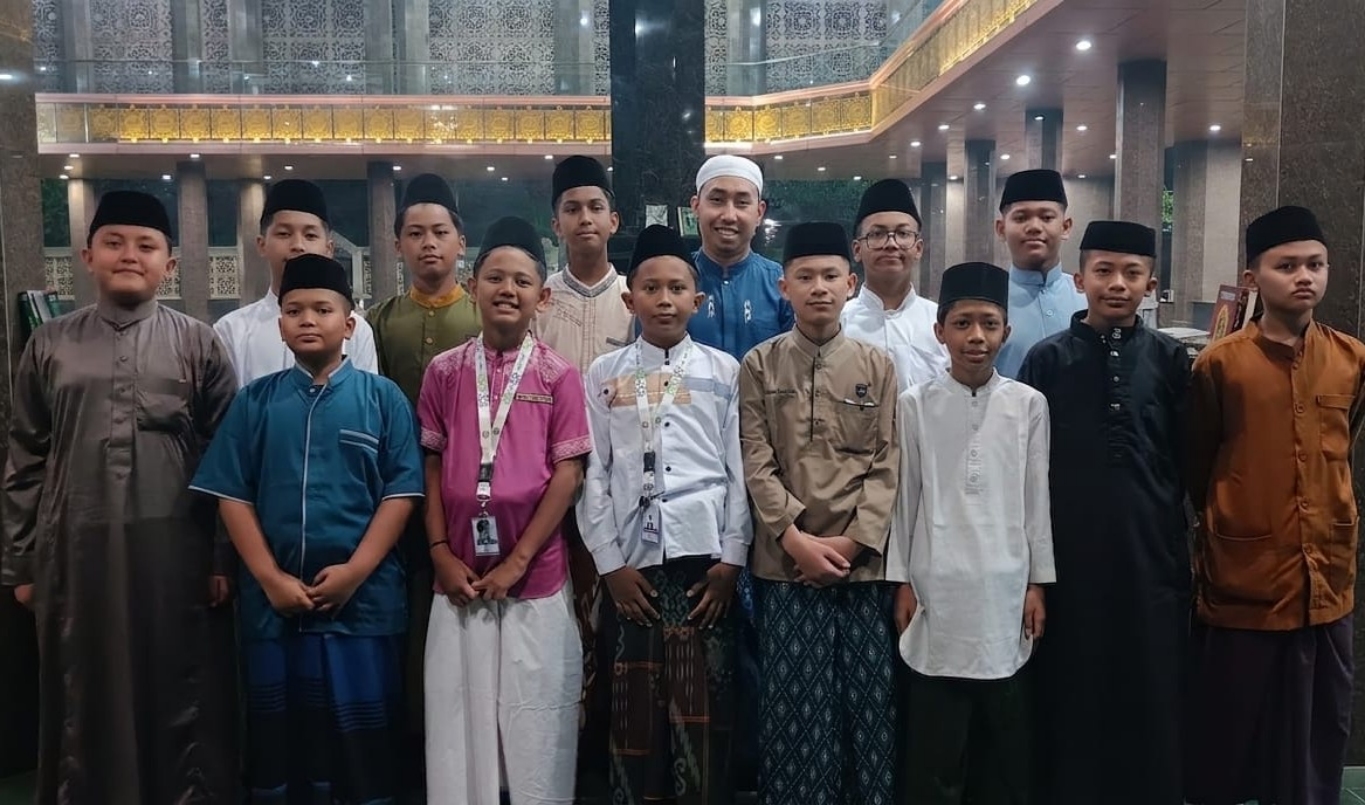 Ayah, Ibu, Izinkan Aku Jatuh