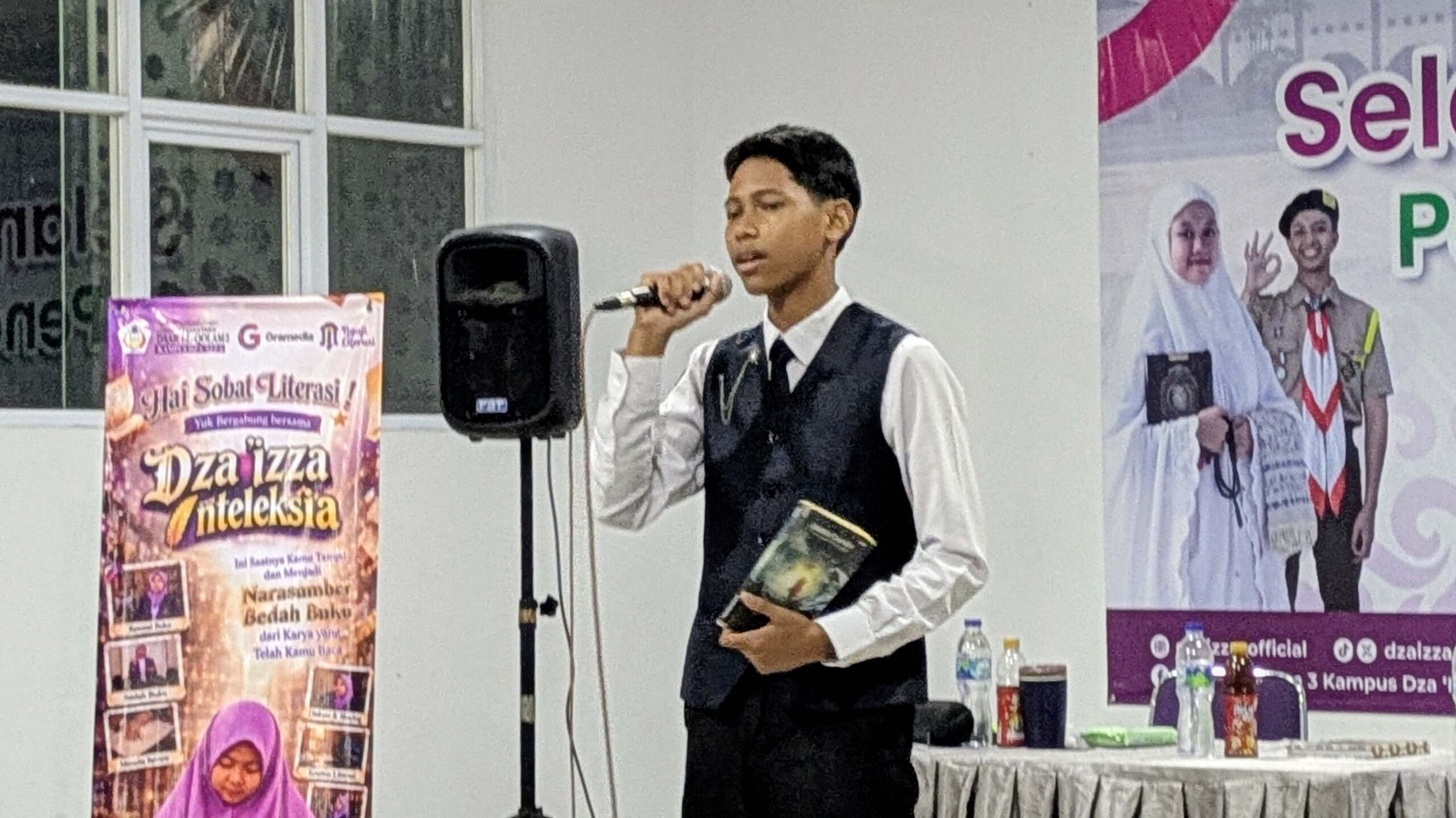 Kajian Dza ‘Izza Inteleksia, Mengungkap Pesan Moral Novel Dunia Anna