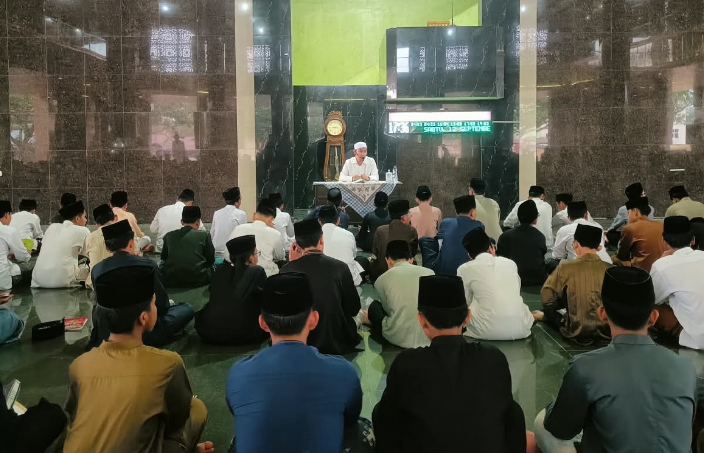 Kajian Rutin Asmaul Husna ke-11: al-Aziz